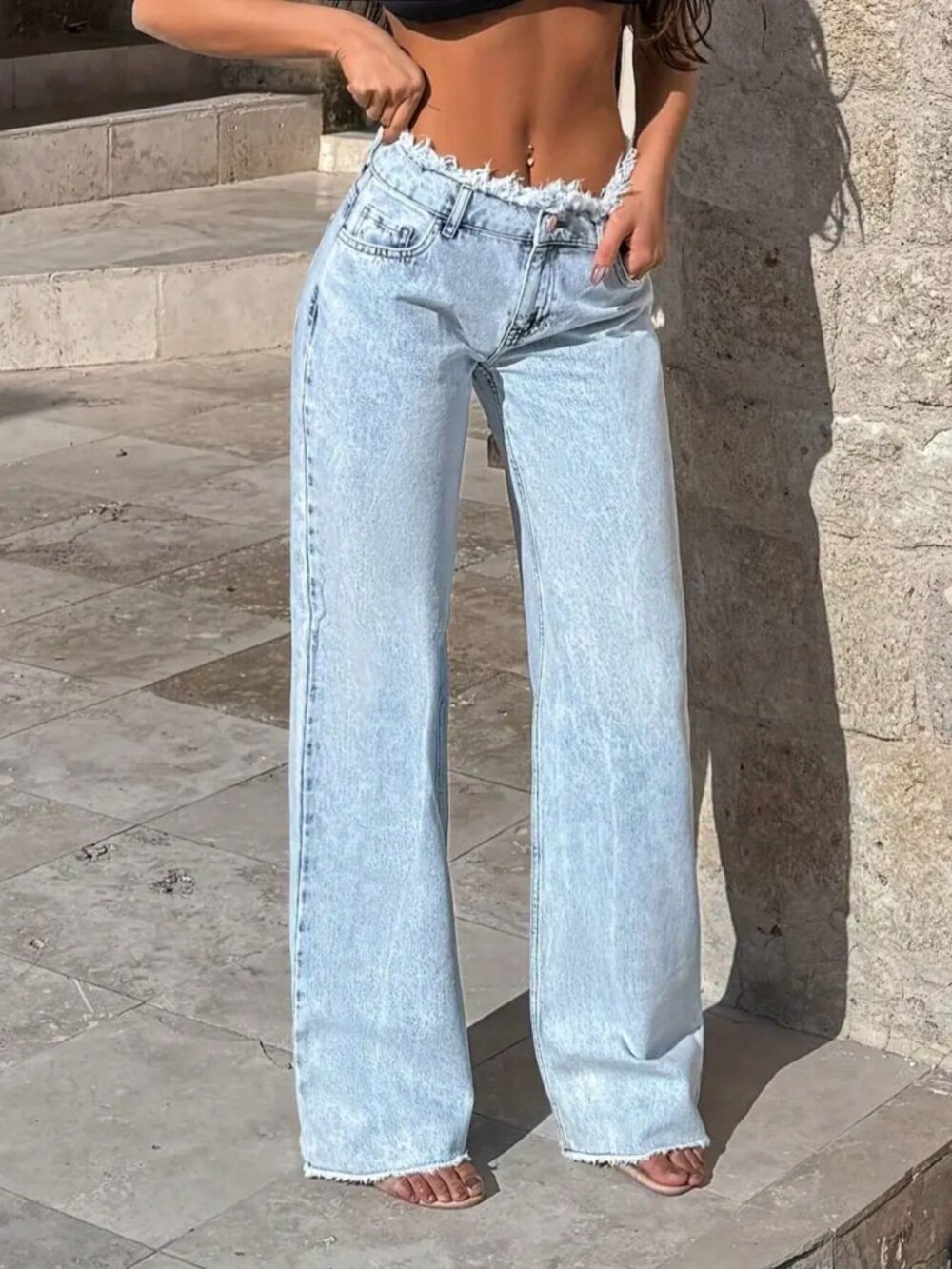Blue Casual Women's Light Wash Frayed Waist Wide Leg Jeans - Picture 3 of 4
